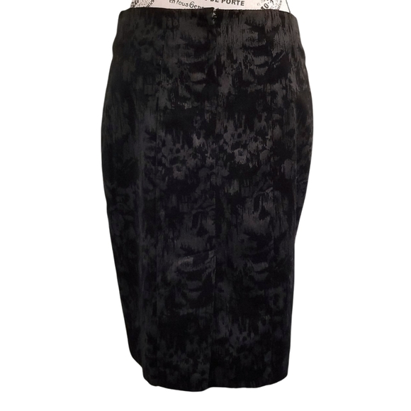 Le Château black Velvet pencil midi skirt - Picture 2 of 4